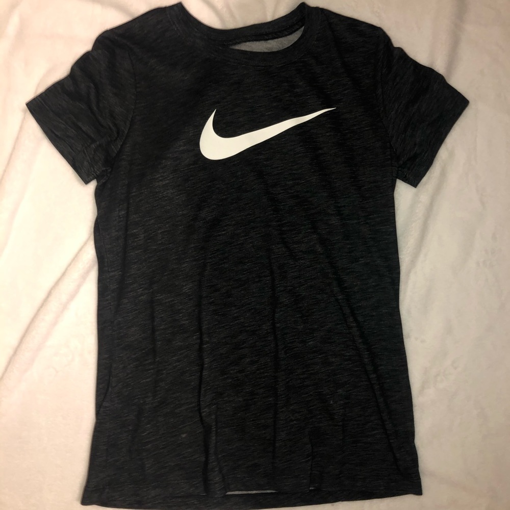 Black nike t shirt